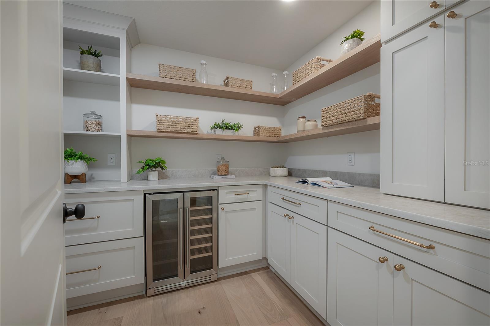 DAVIS ISLANDS PB10 PG52 TO 57 - Residential