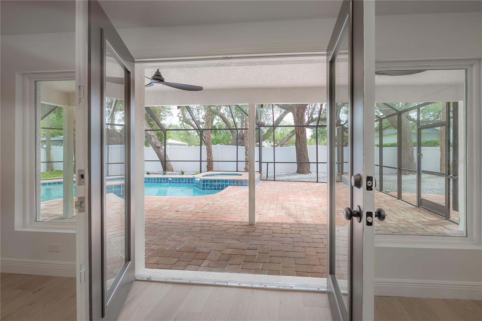 DAVIS ISLANDS PB10 PG52 TO 57 - Residential