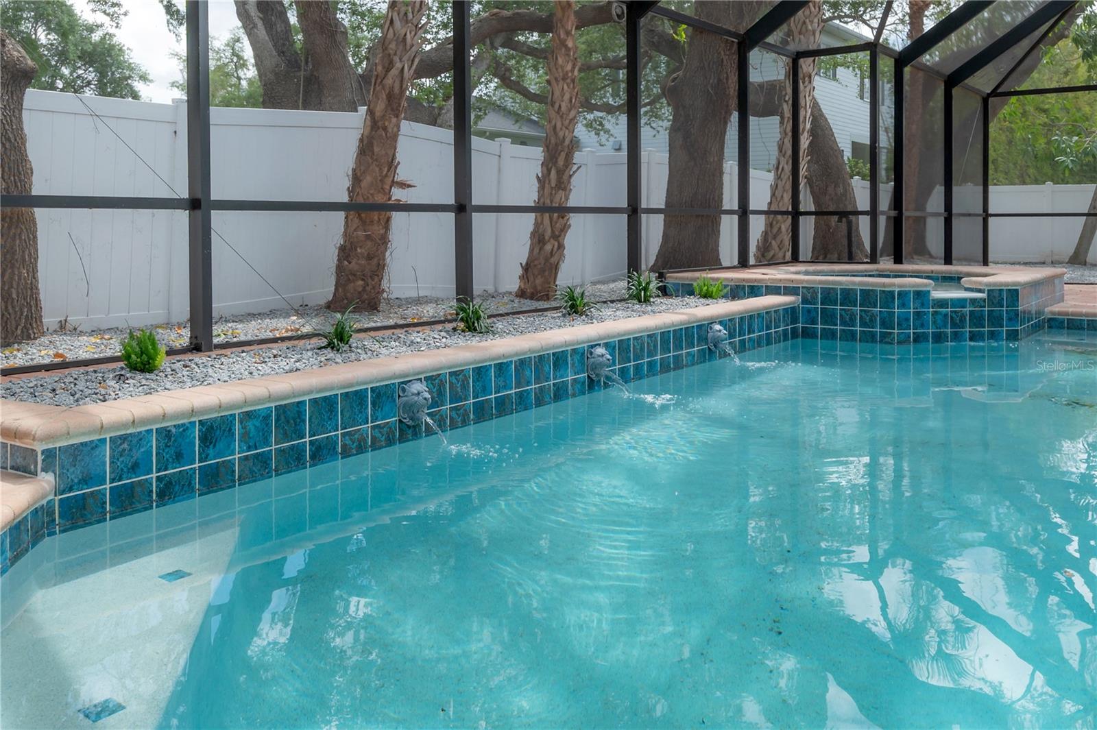 DAVIS ISLANDS PB10 PG52 TO 57 - Residential