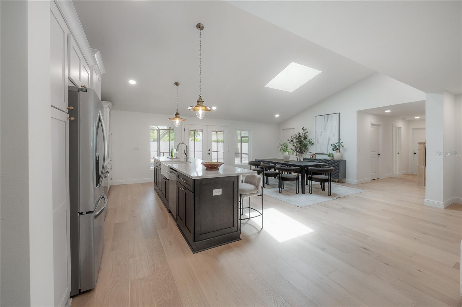 DAVIS ISLANDS PB10 PG52 TO 57 - Residential