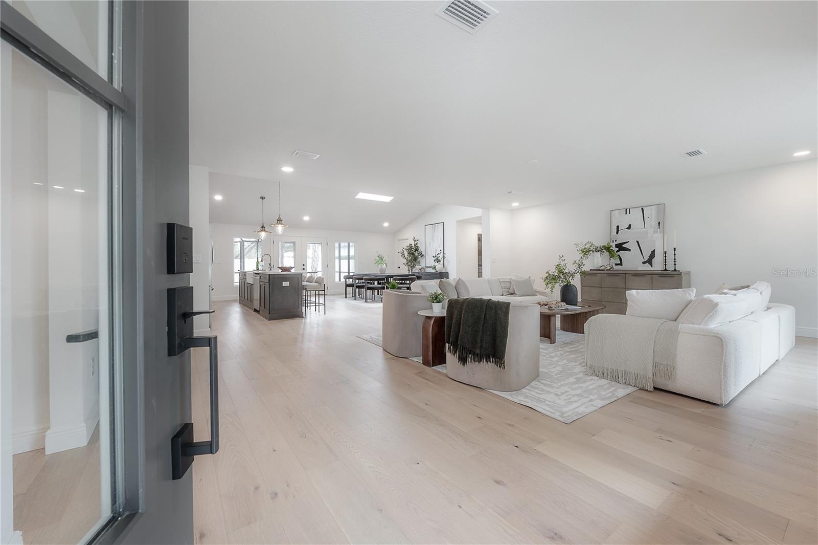 DAVIS ISLANDS PB10 PG52 TO 57 - Residential