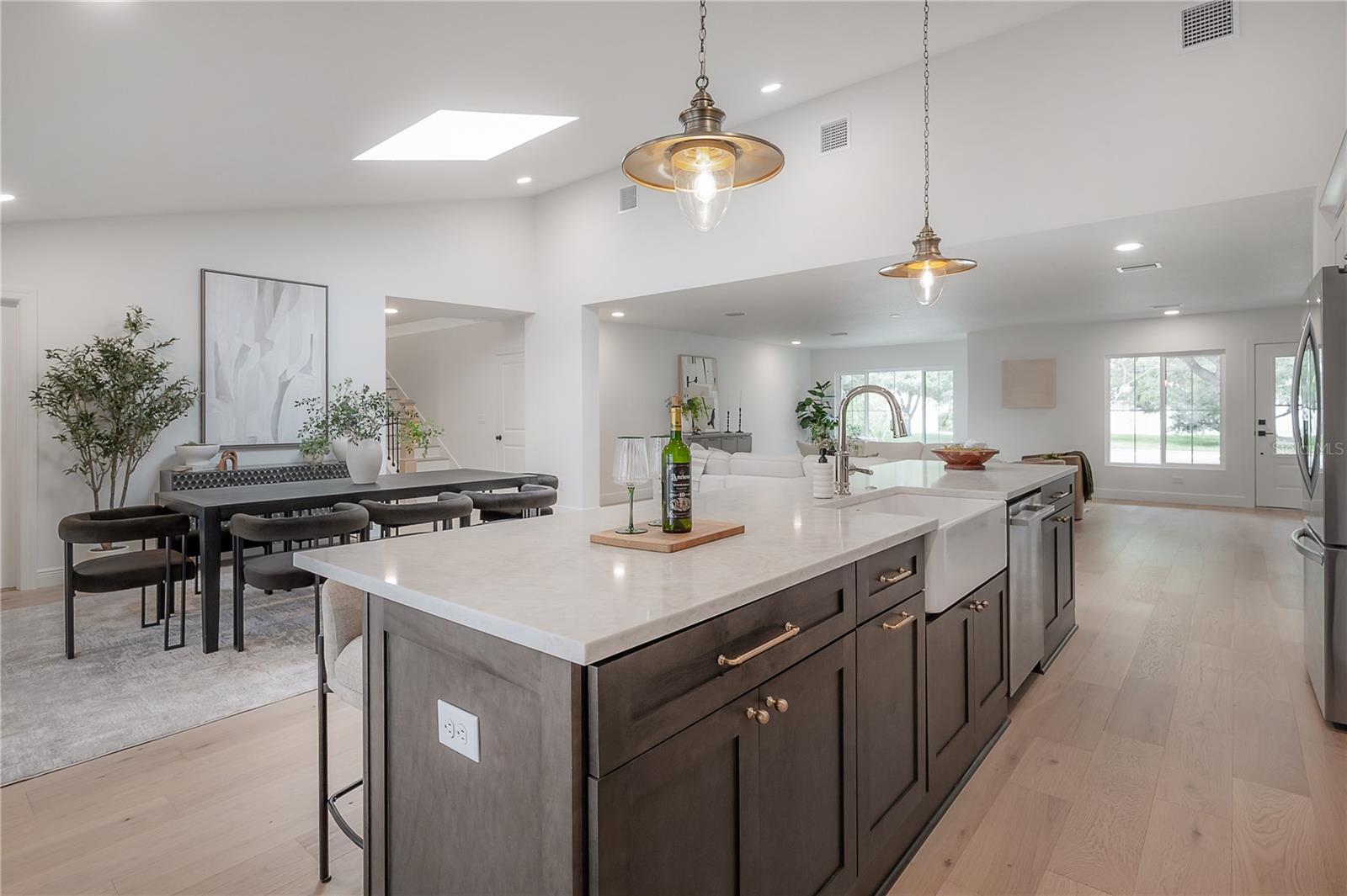 DAVIS ISLANDS PB10 PG52 TO 57 - Residential