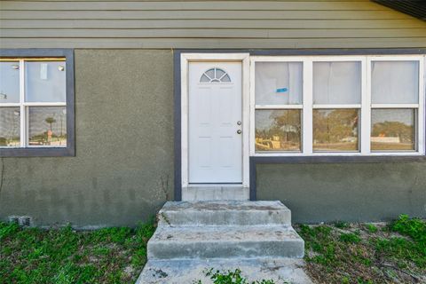 Tiny photo for 1821 Us Highway 441, Leesburg, FL 34748 (MLS # OM716144)