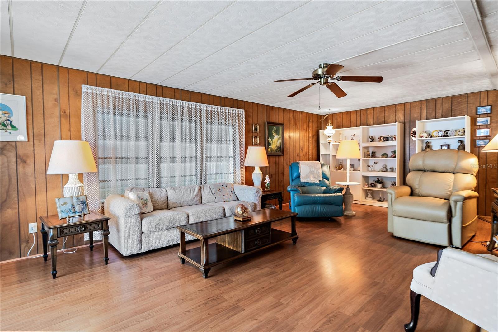 OAKWOOD MANOR - Residential