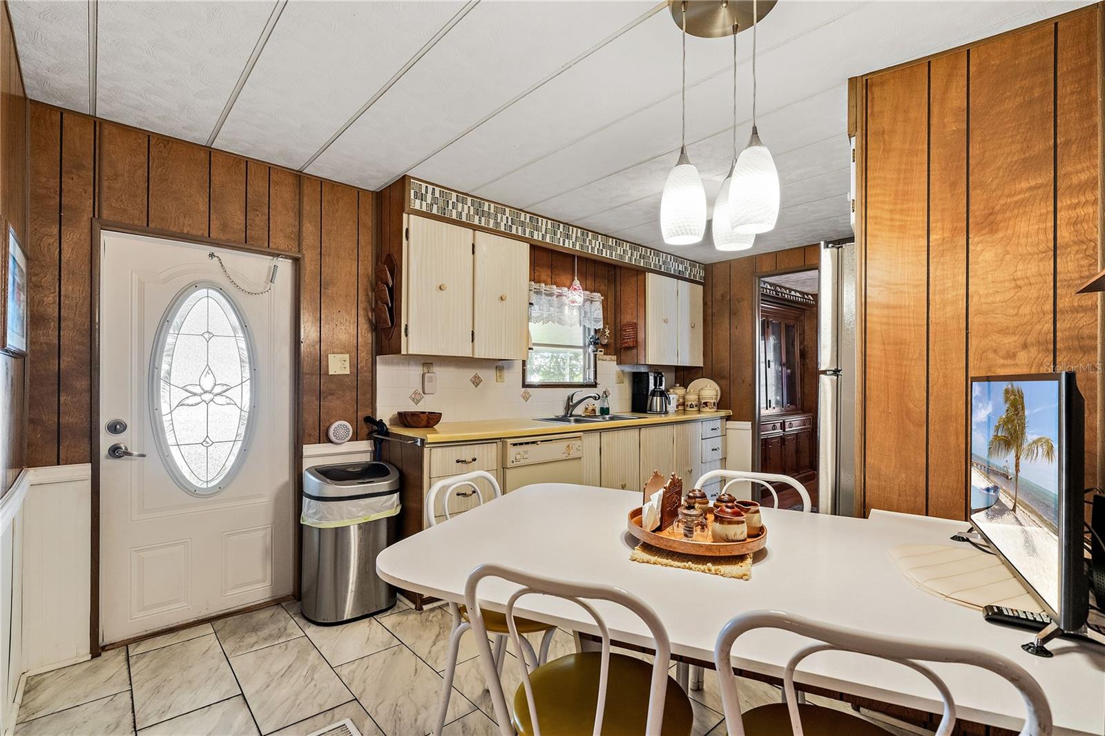 OAKWOOD MANOR - Residential