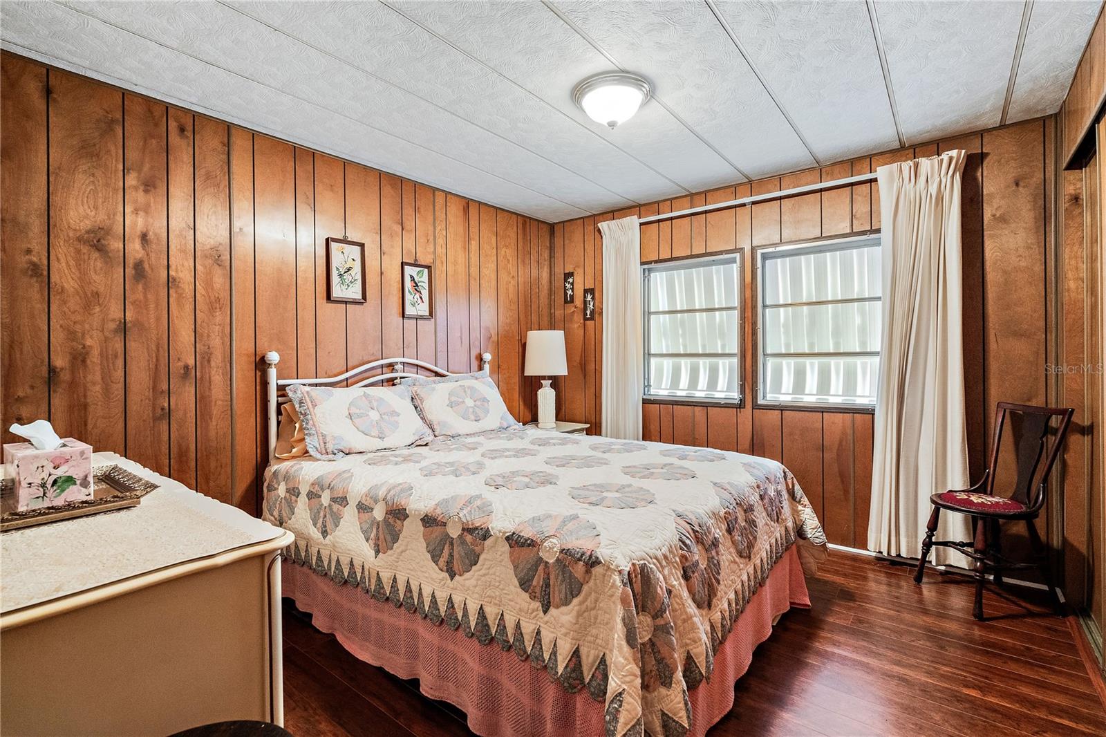 OAKWOOD MANOR - Residential