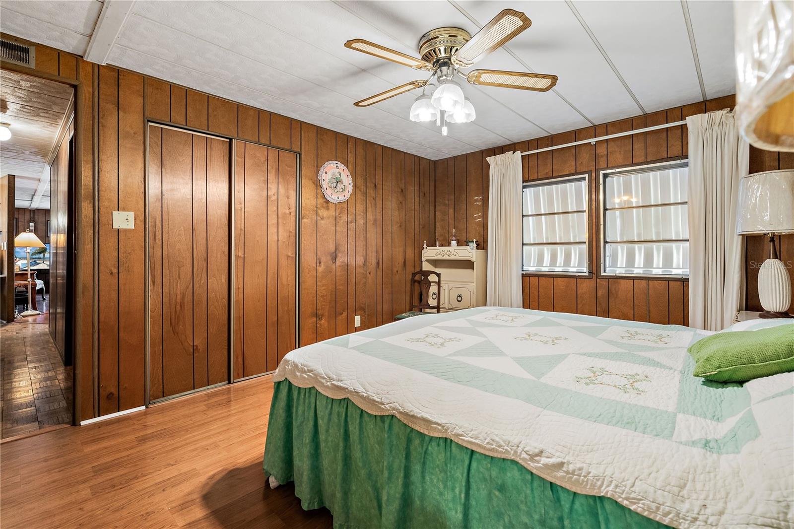 OAKWOOD MANOR - Residential