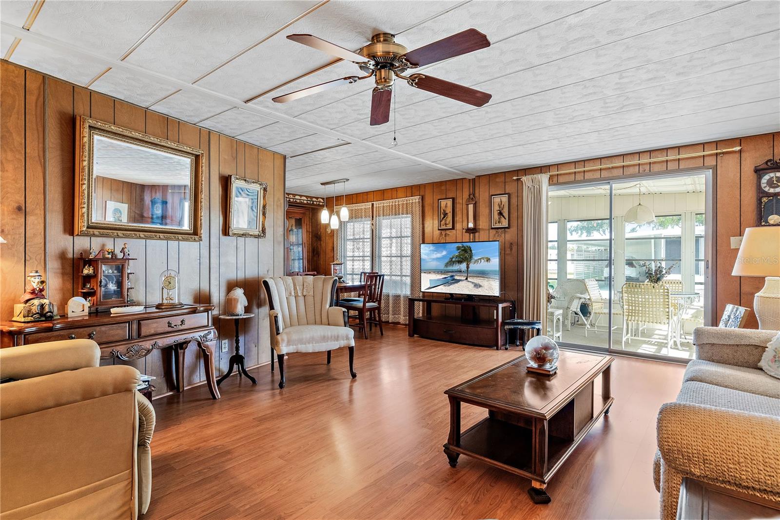 OAKWOOD MANOR - Residential