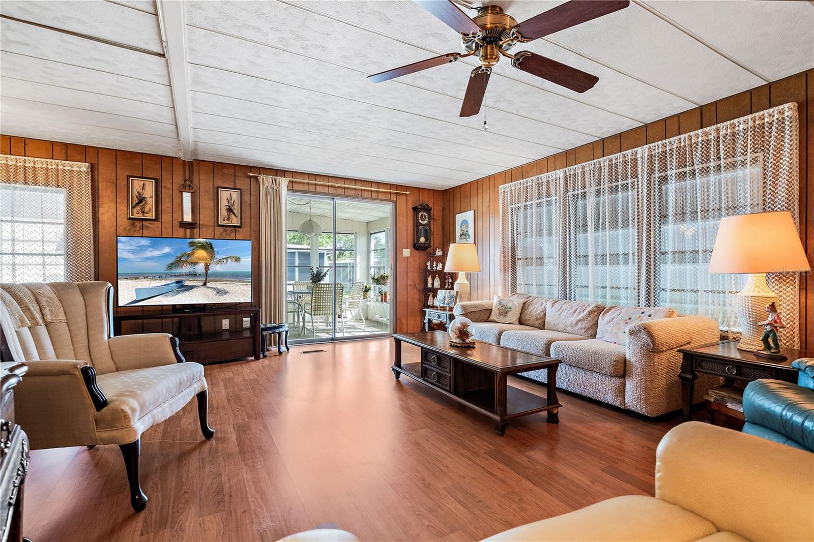 OAKWOOD MANOR - Residential