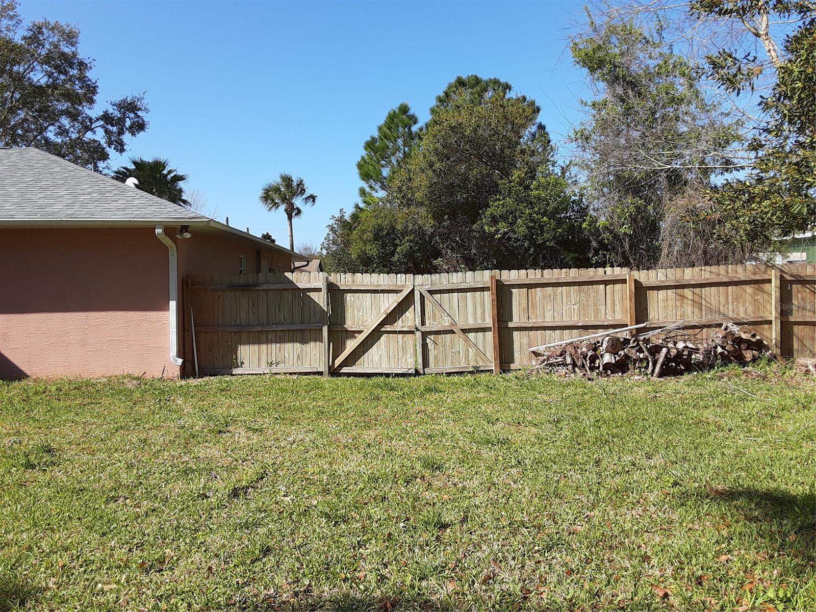 Florida Shores 01 - Residential