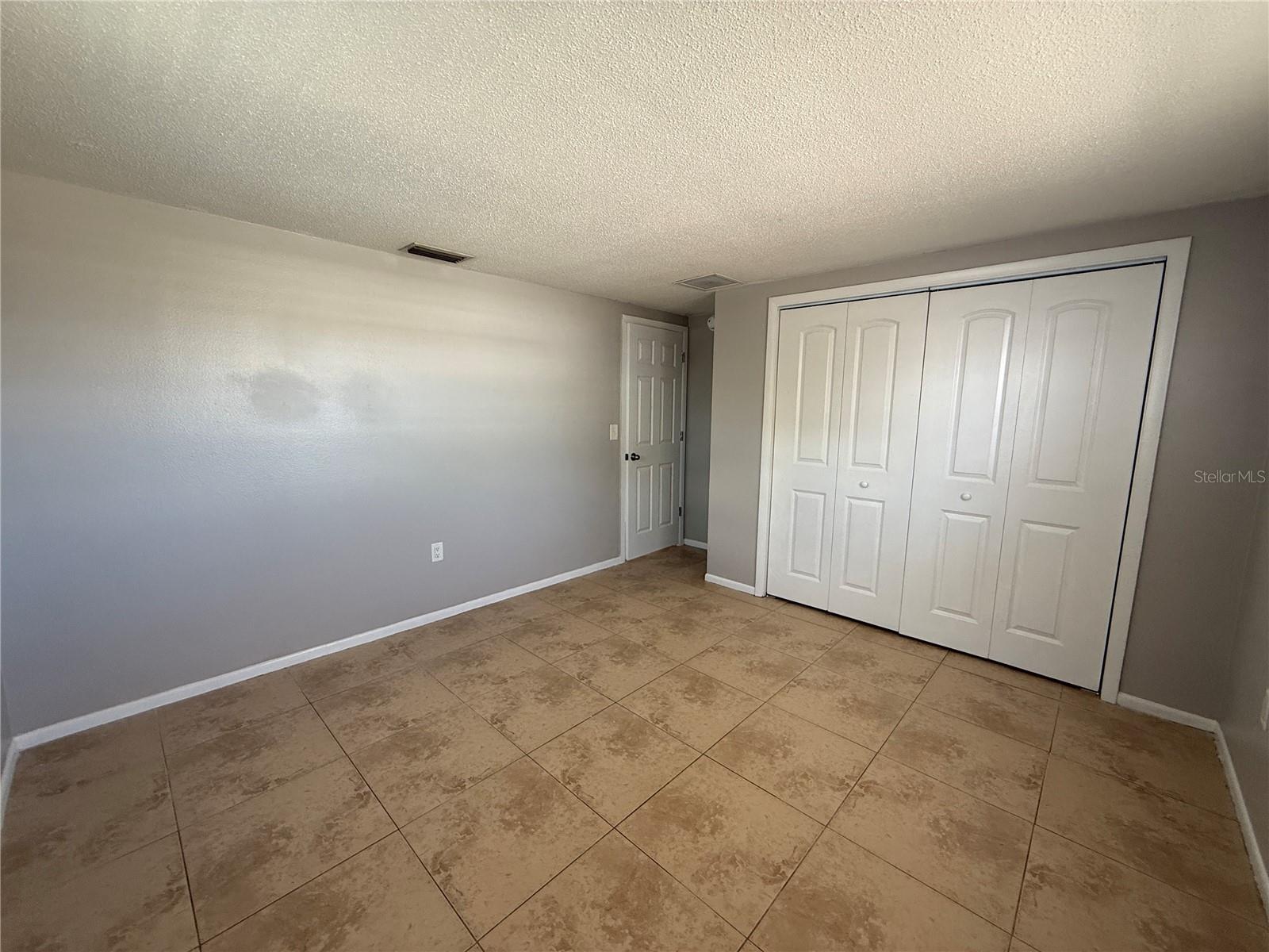 VENICE GARDENS - Residential Lease