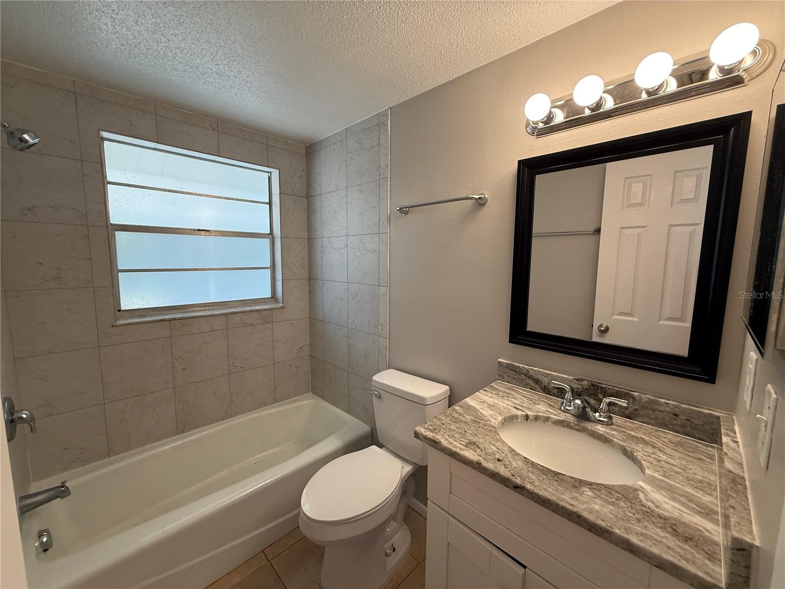 VENICE GARDENS - Residential Lease