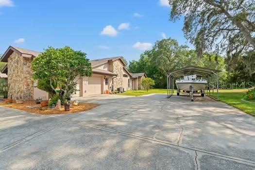 5216 HOPE LANE