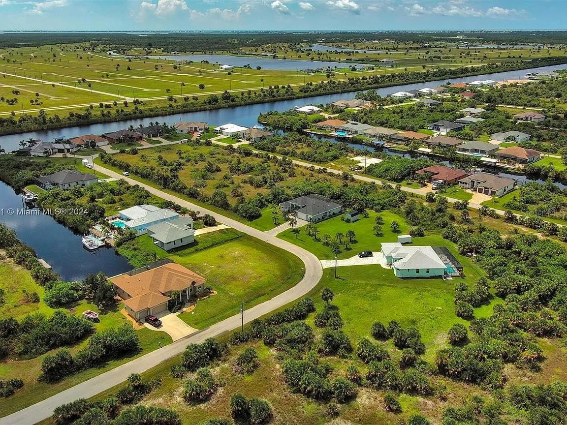 PORT CHARLOTTE SEC 87 - Land