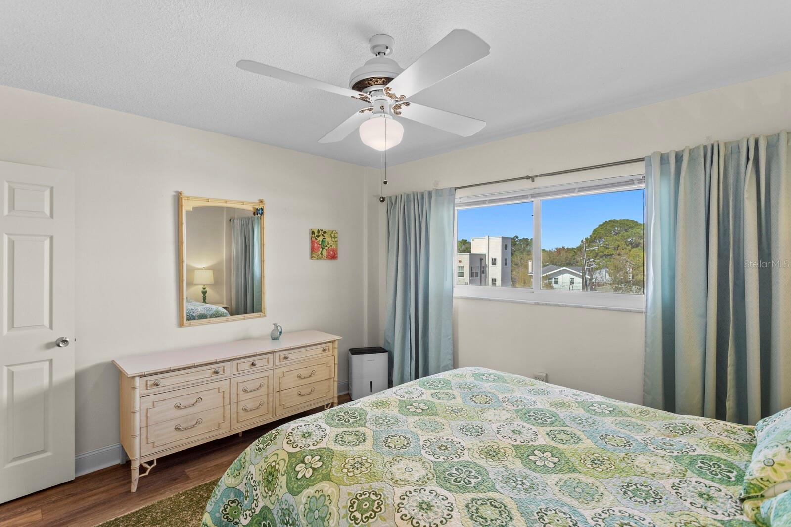 SHORE CREST CONDO - Residential