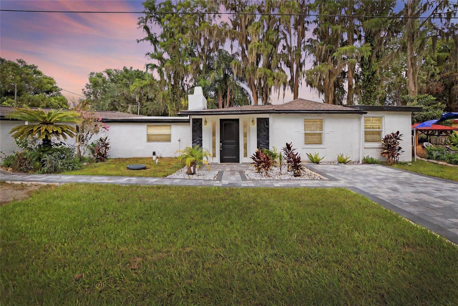 LAKE SHARON ESTATES - Residential