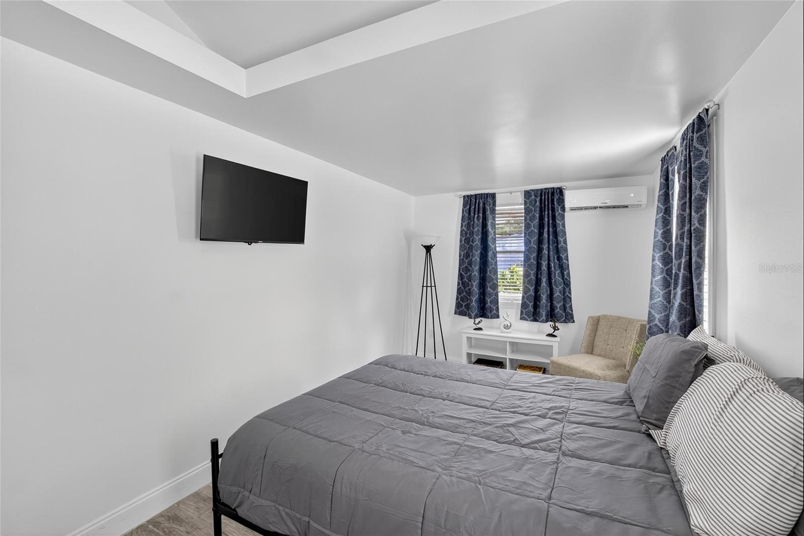 LAKE SHARON ESTATES - Residential