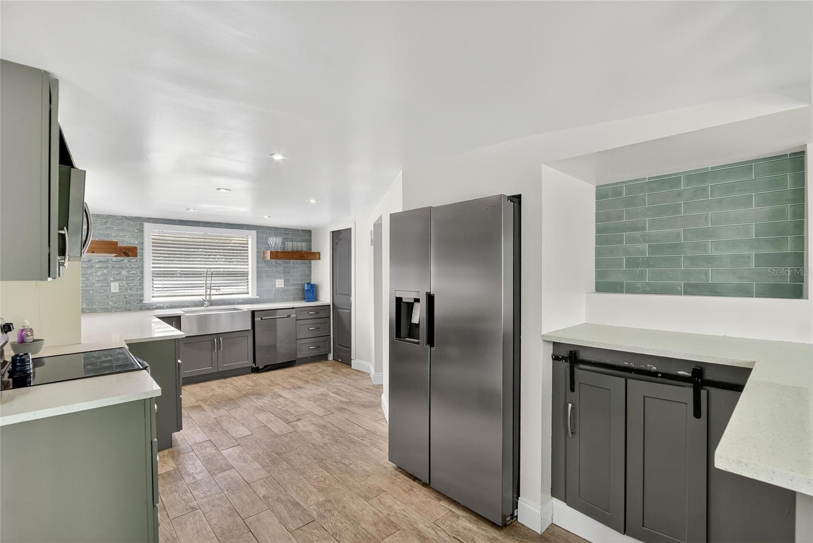 LAKE SHARON ESTATES - Residential