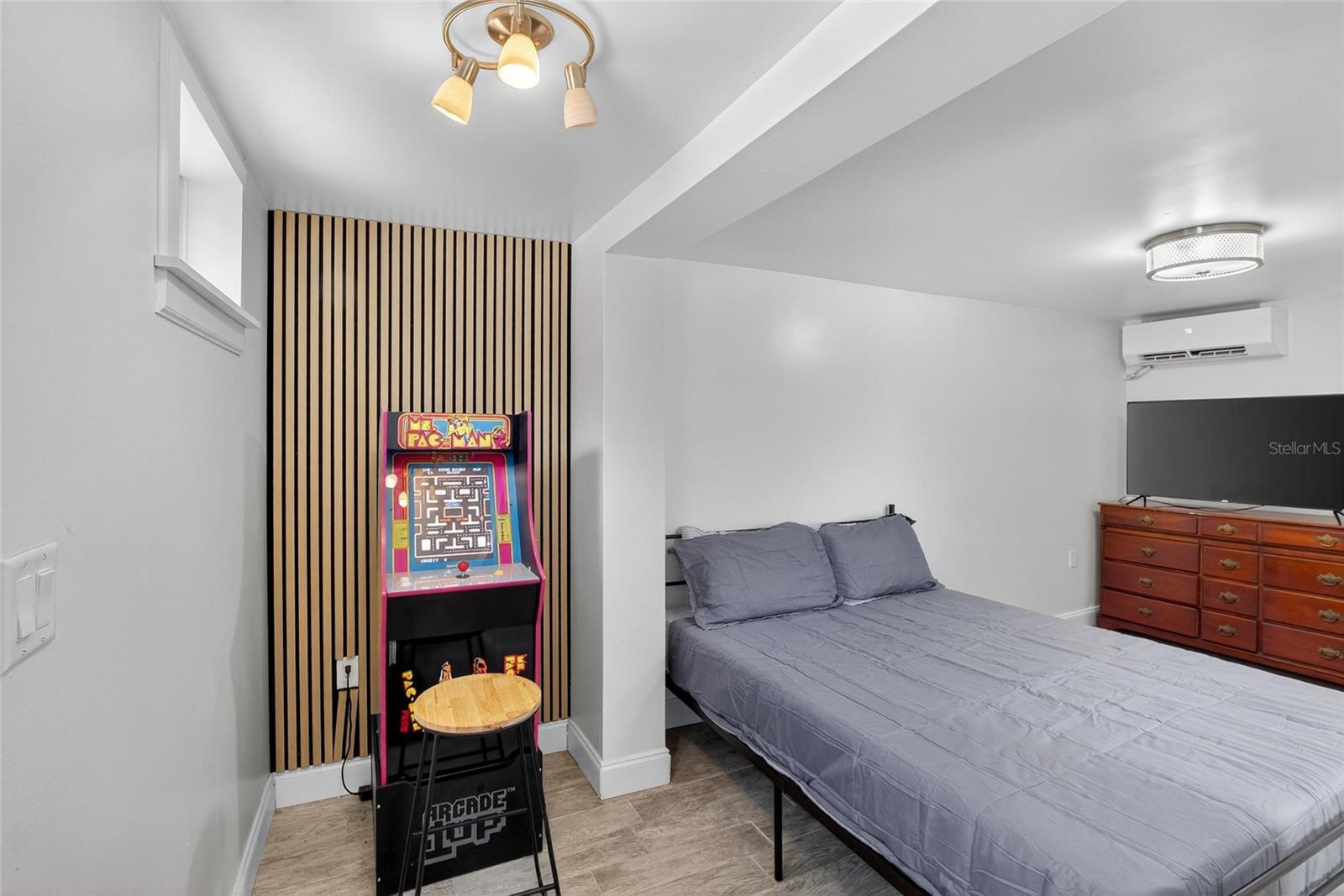 LAKE SHARON ESTATES - Residential