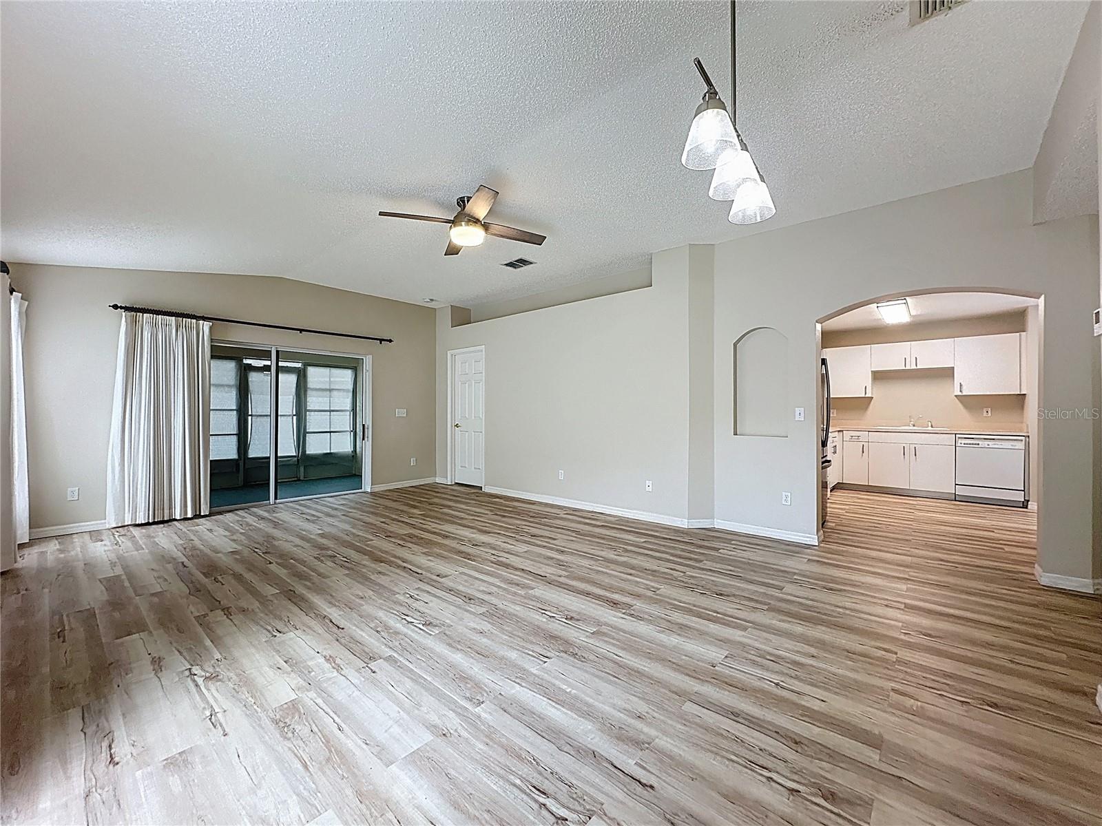 KINGS RIDGE/HIGHGATE - Residential