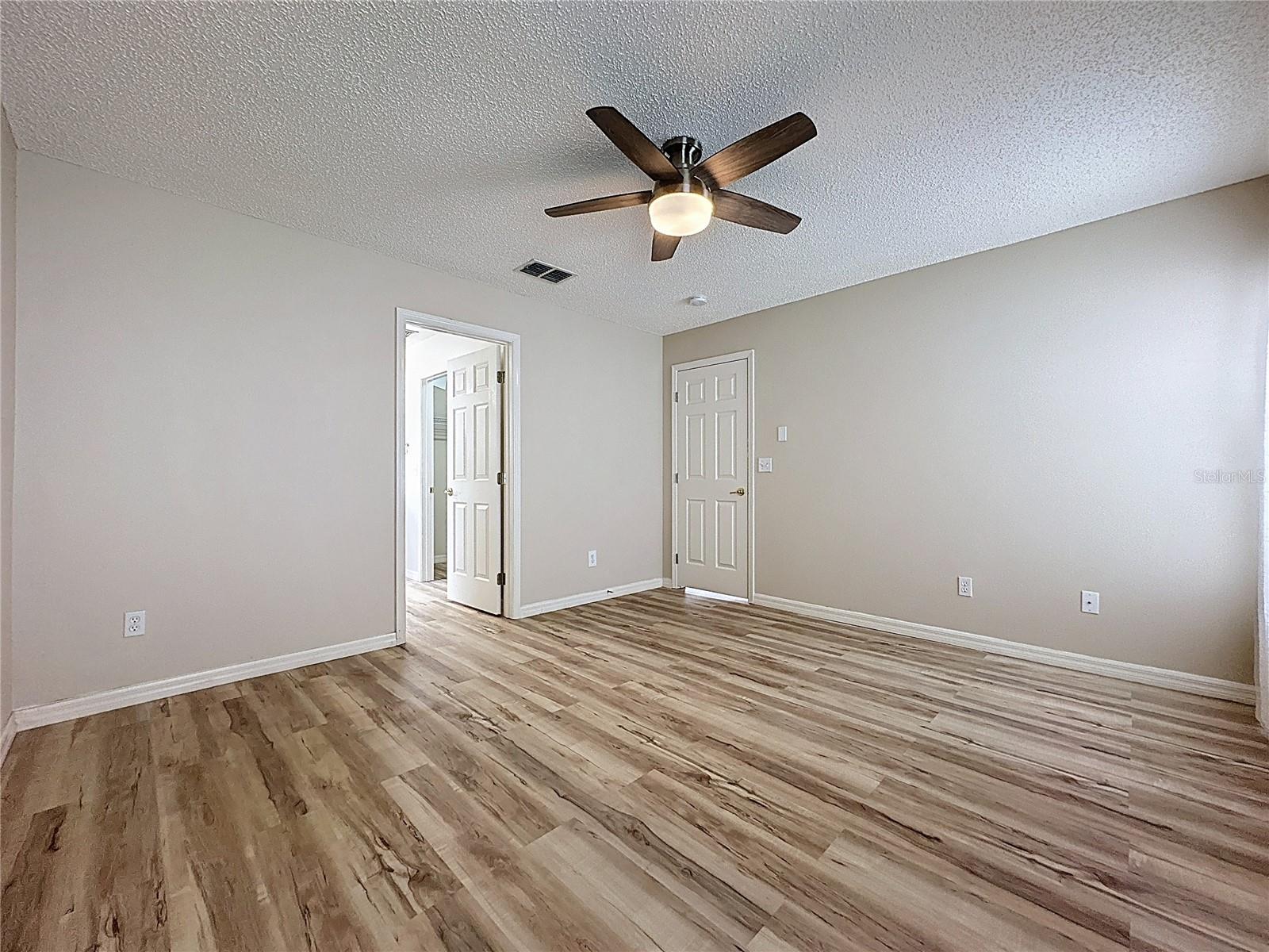 KINGS RIDGE/HIGHGATE - Residential