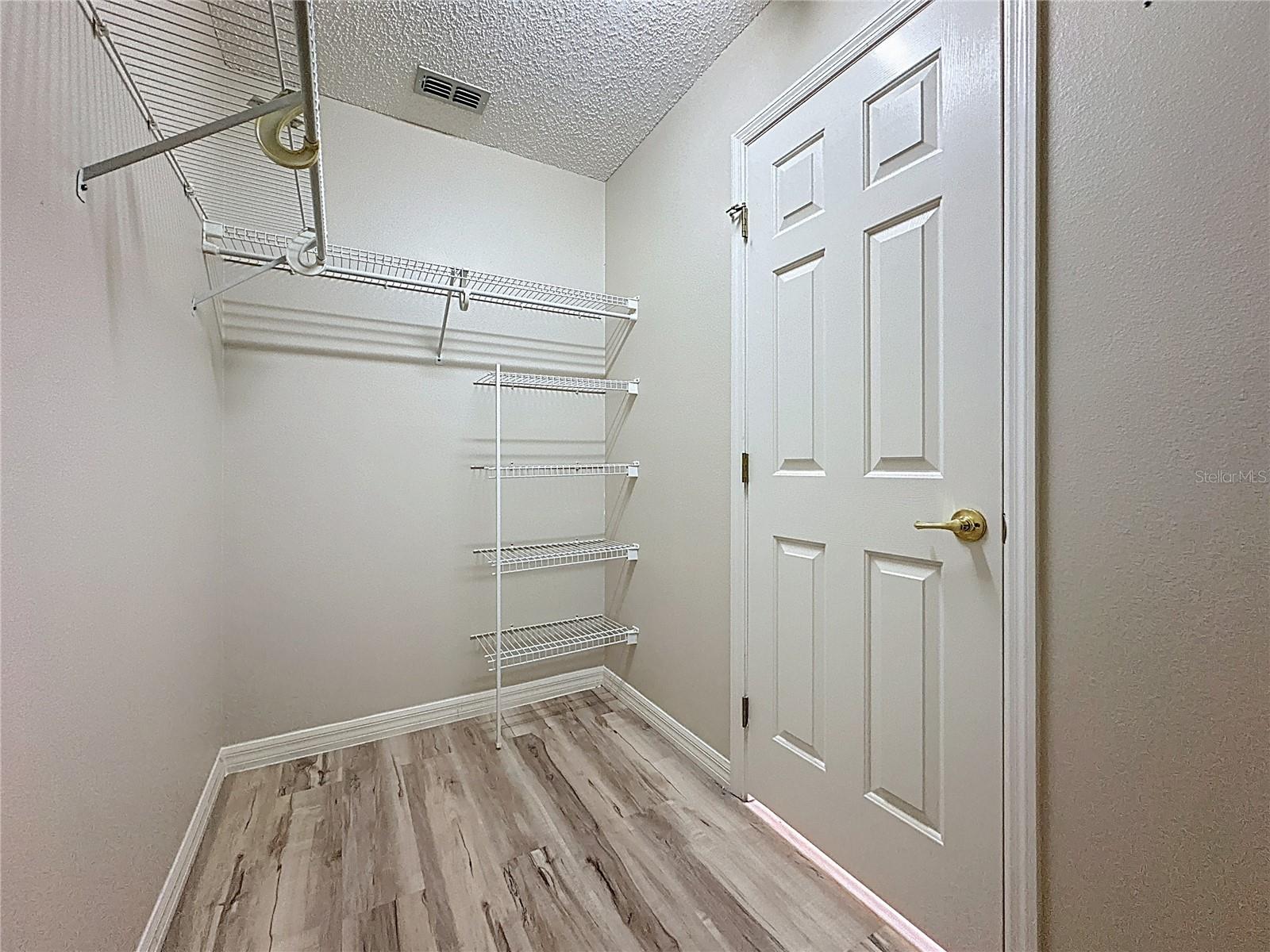 KINGS RIDGE/HIGHGATE - Residential