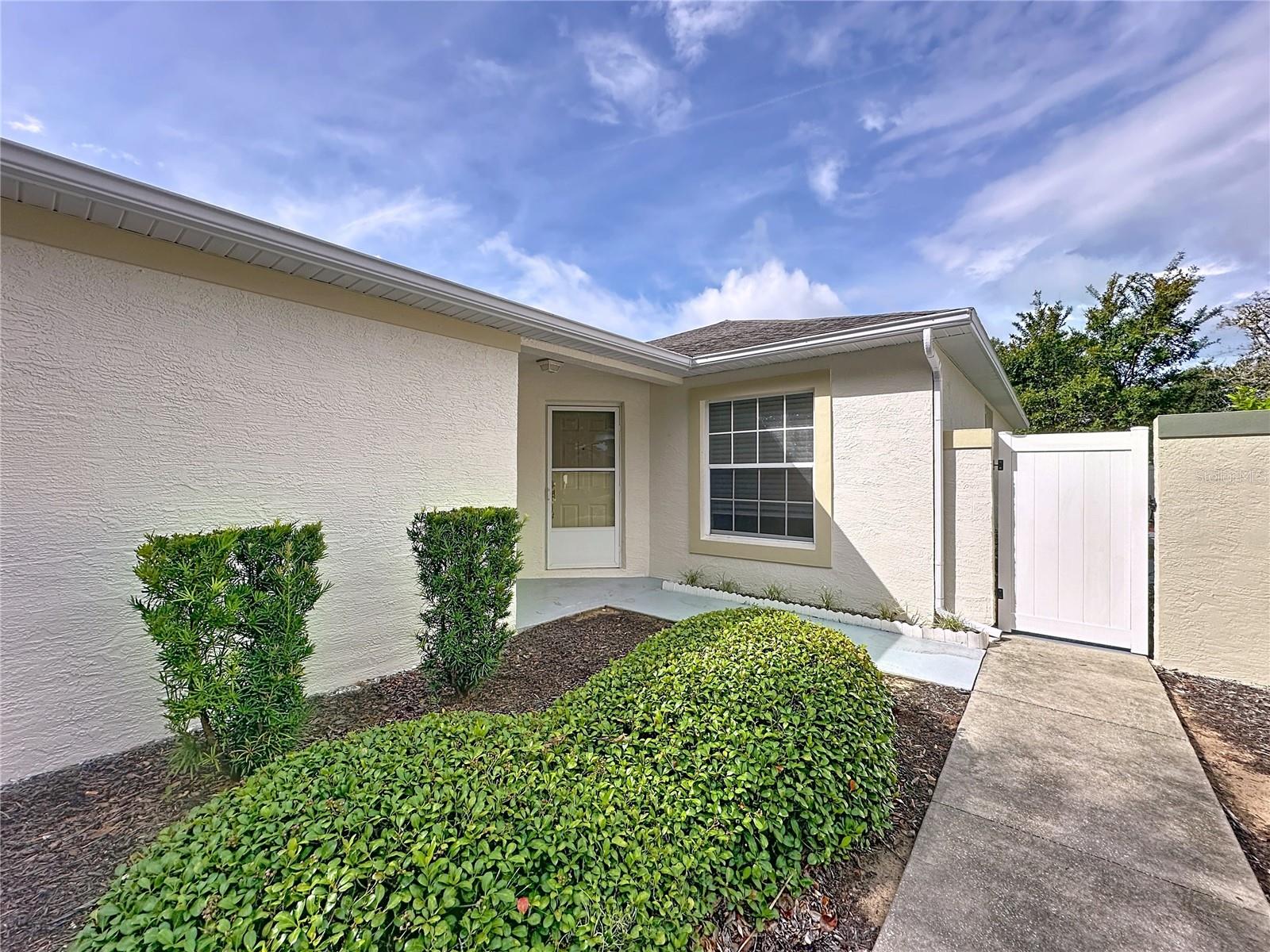 KINGS RIDGE/HIGHGATE - Residential