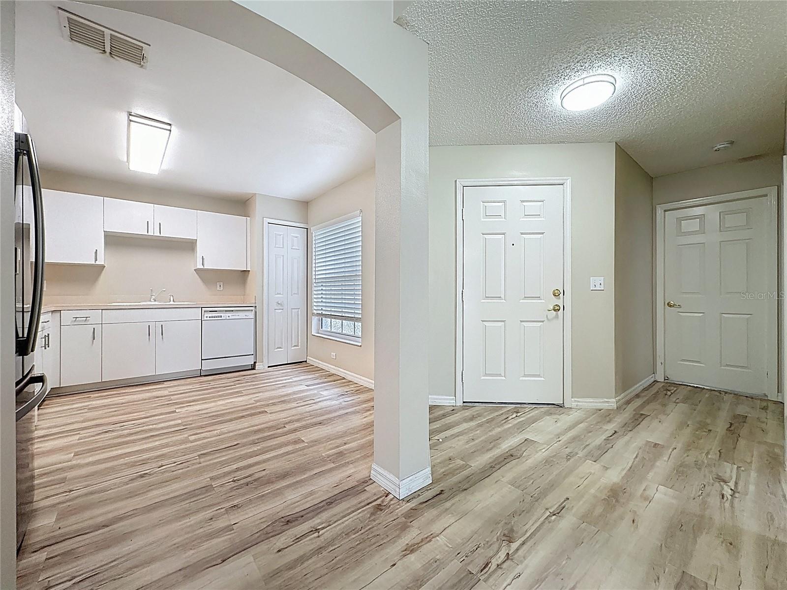 KINGS RIDGE/HIGHGATE - Residential