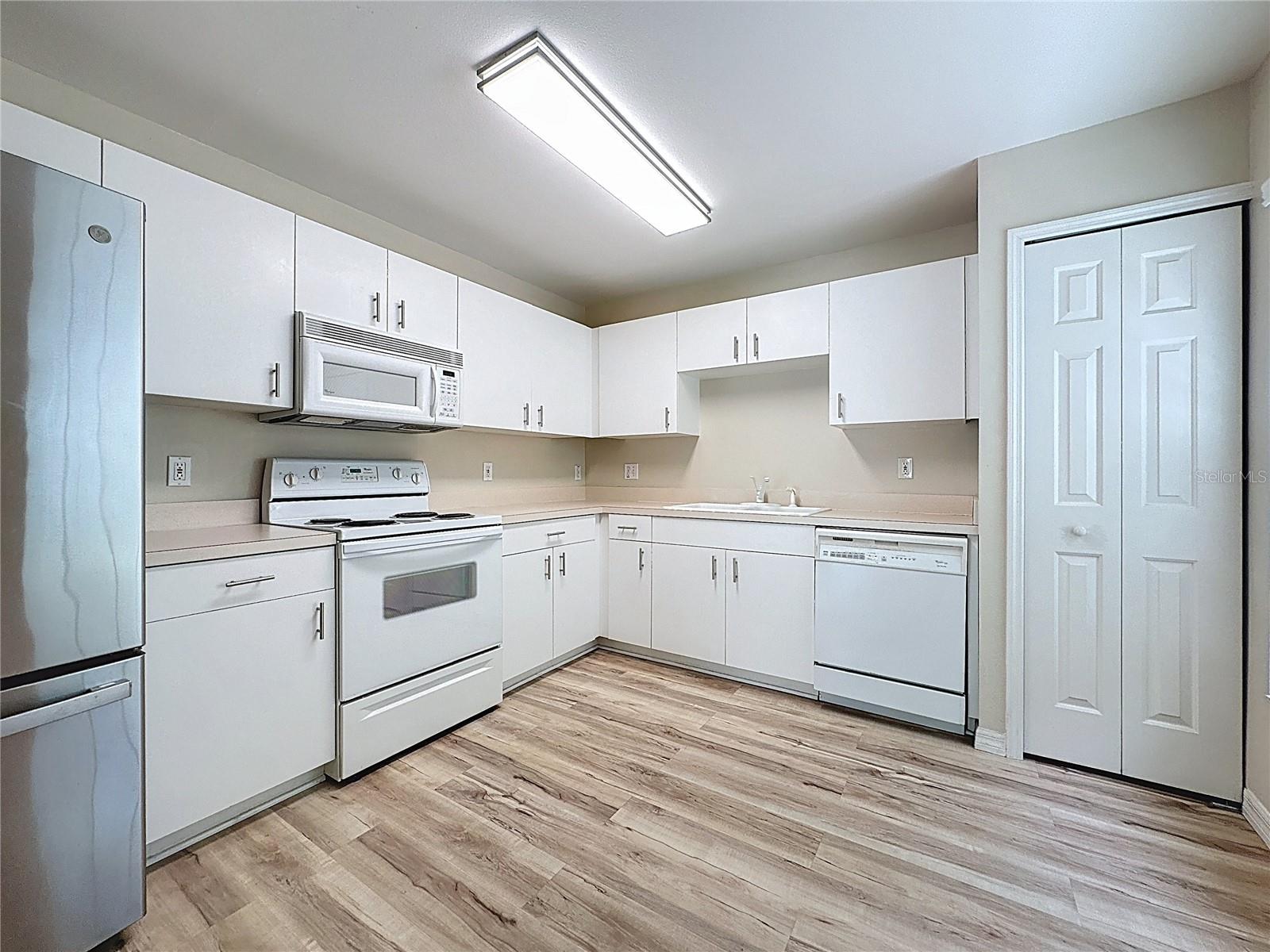 KINGS RIDGE/HIGHGATE - Residential