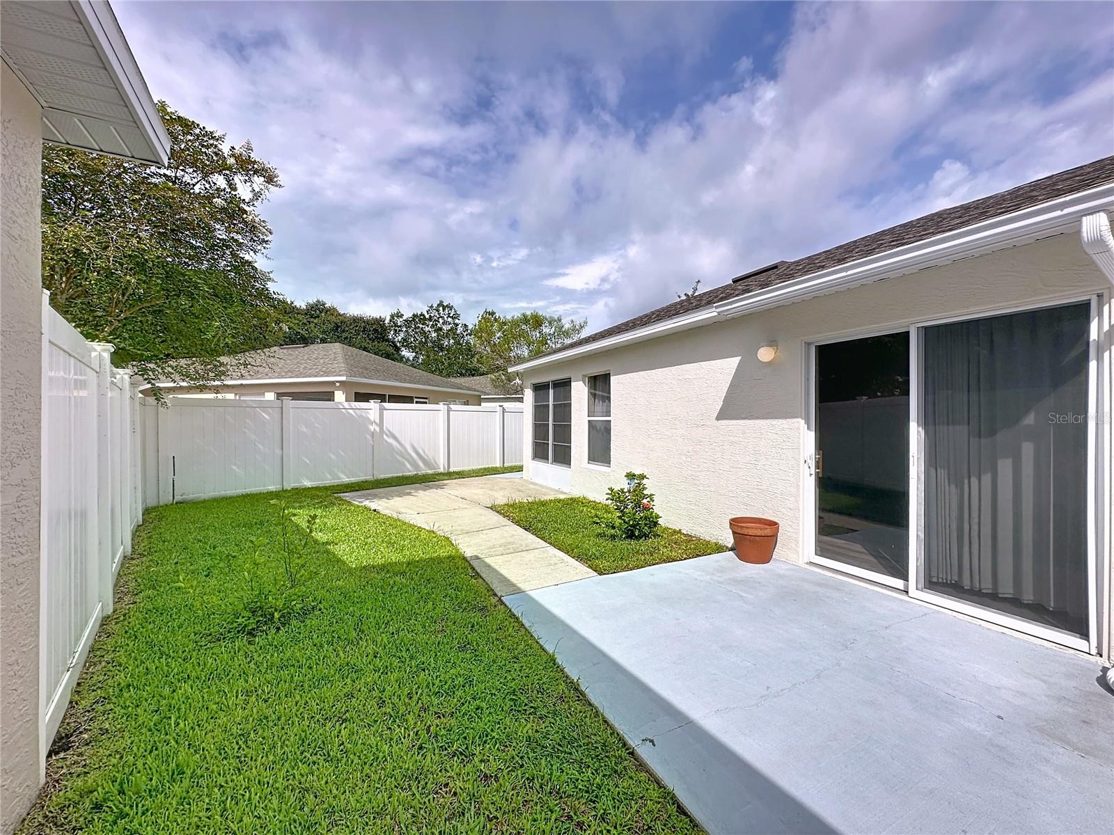 KINGS RIDGE/HIGHGATE - Residential