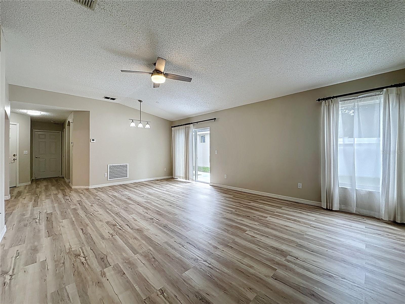 KINGS RIDGE/HIGHGATE - Residential