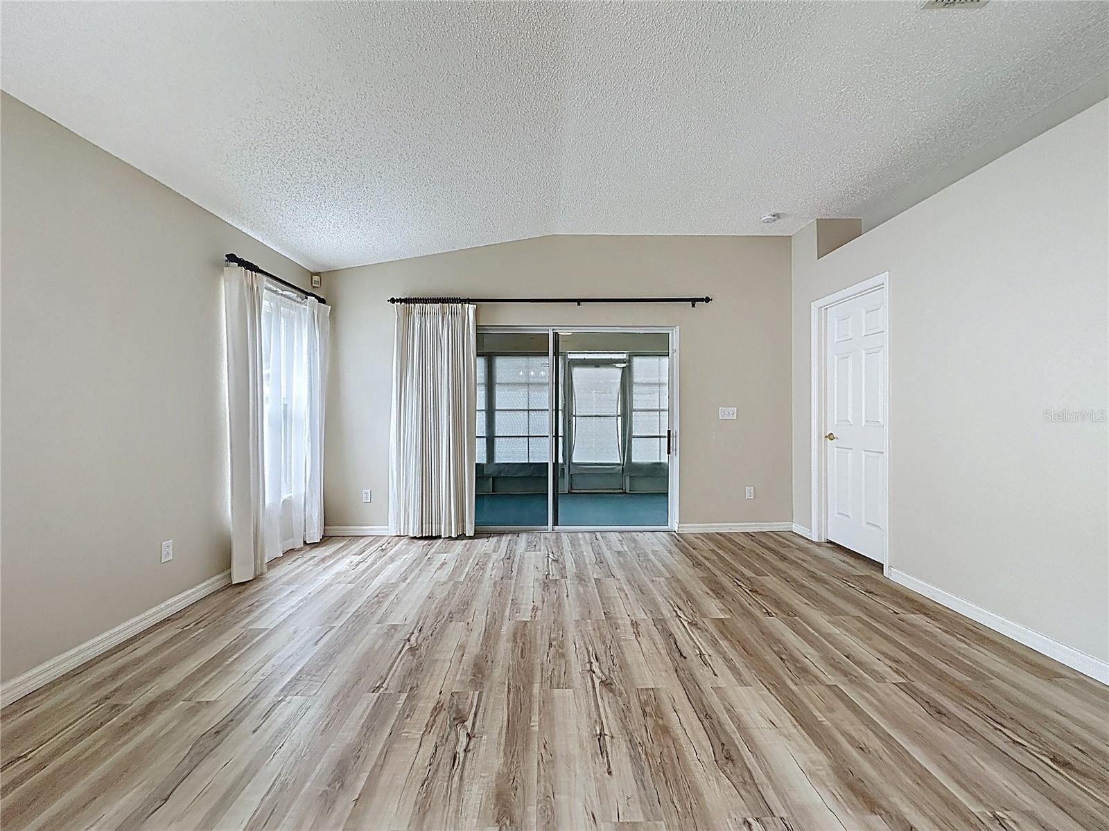 KINGS RIDGE/HIGHGATE - Residential