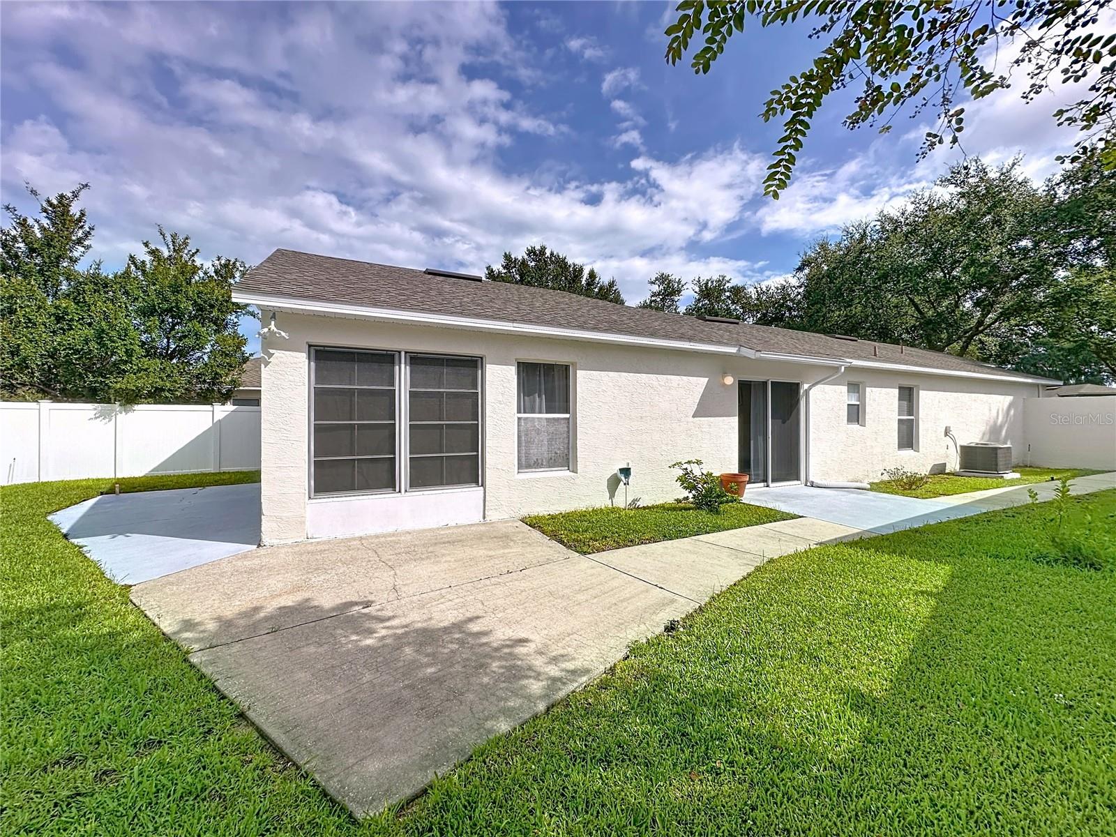 KINGS RIDGE/HIGHGATE - Residential