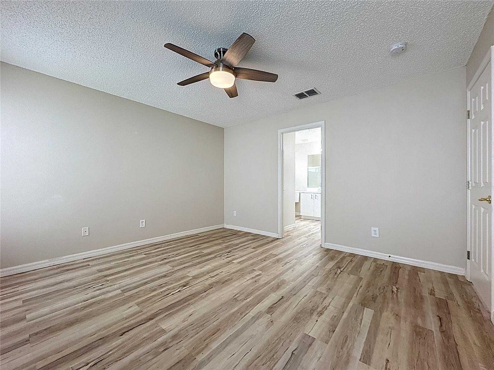 KINGS RIDGE/HIGHGATE - Residential