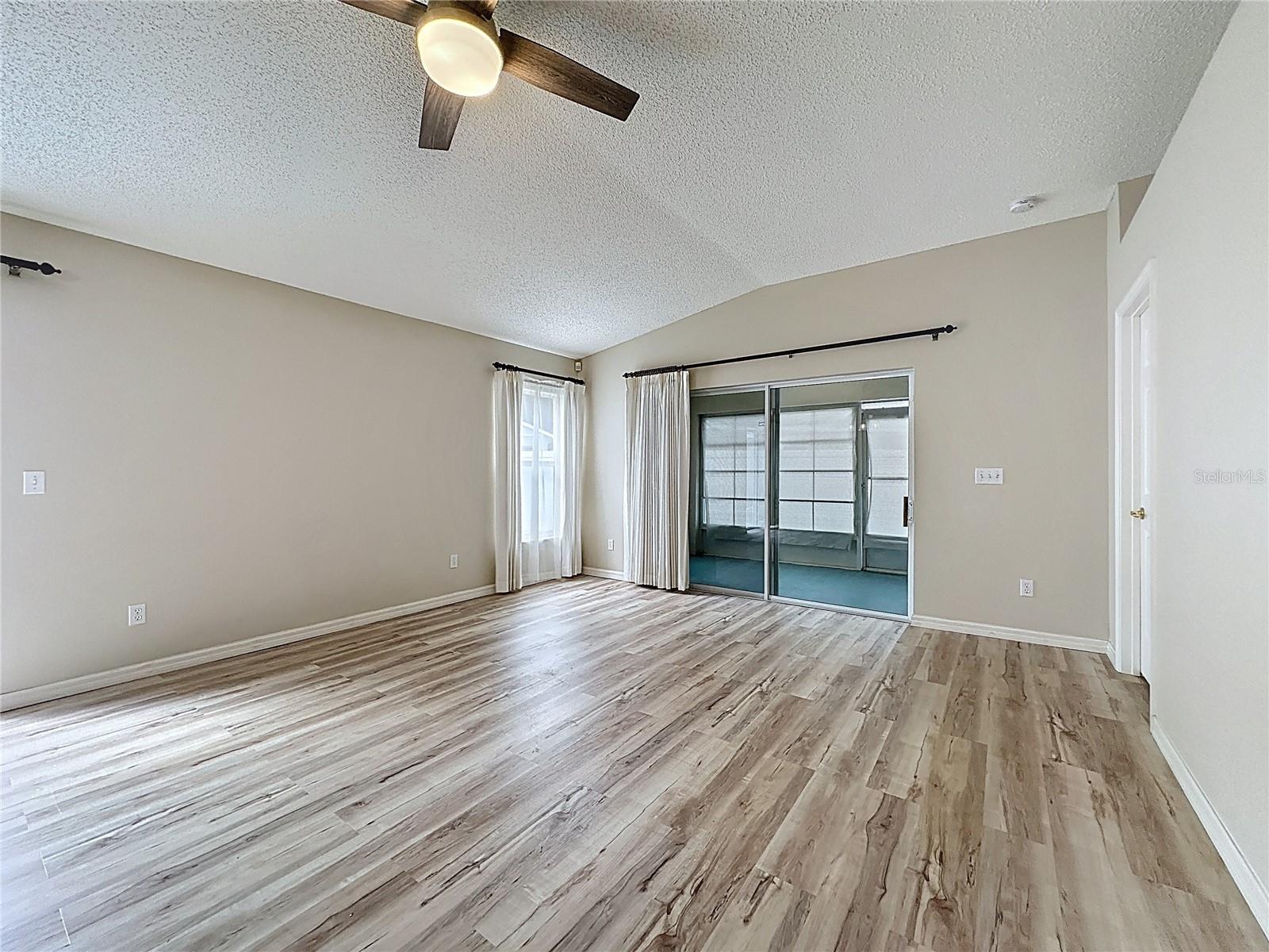 KINGS RIDGE/HIGHGATE - Residential