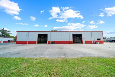 Tiny photo for 3073 NE 37th Place, Wildwood, FL 34785 (MLS # OM721568)