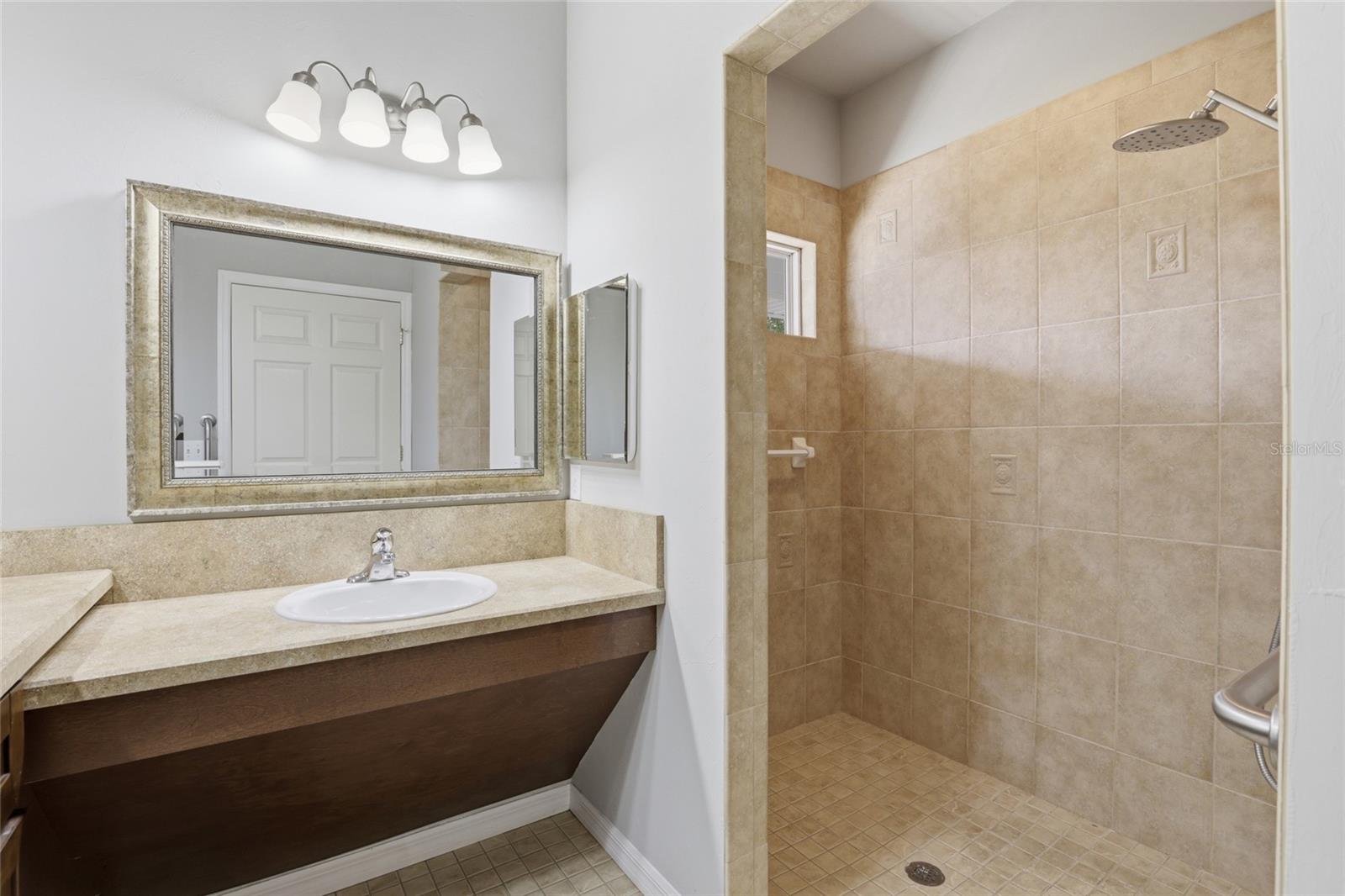 HAMMOCK RIDGE UNIT 3-F - Residential