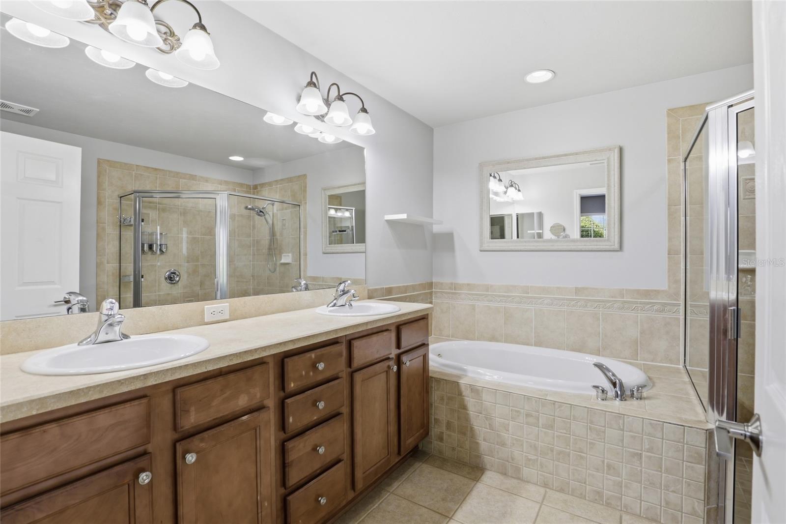 HAMMOCK RIDGE UNIT 3-F - Residential