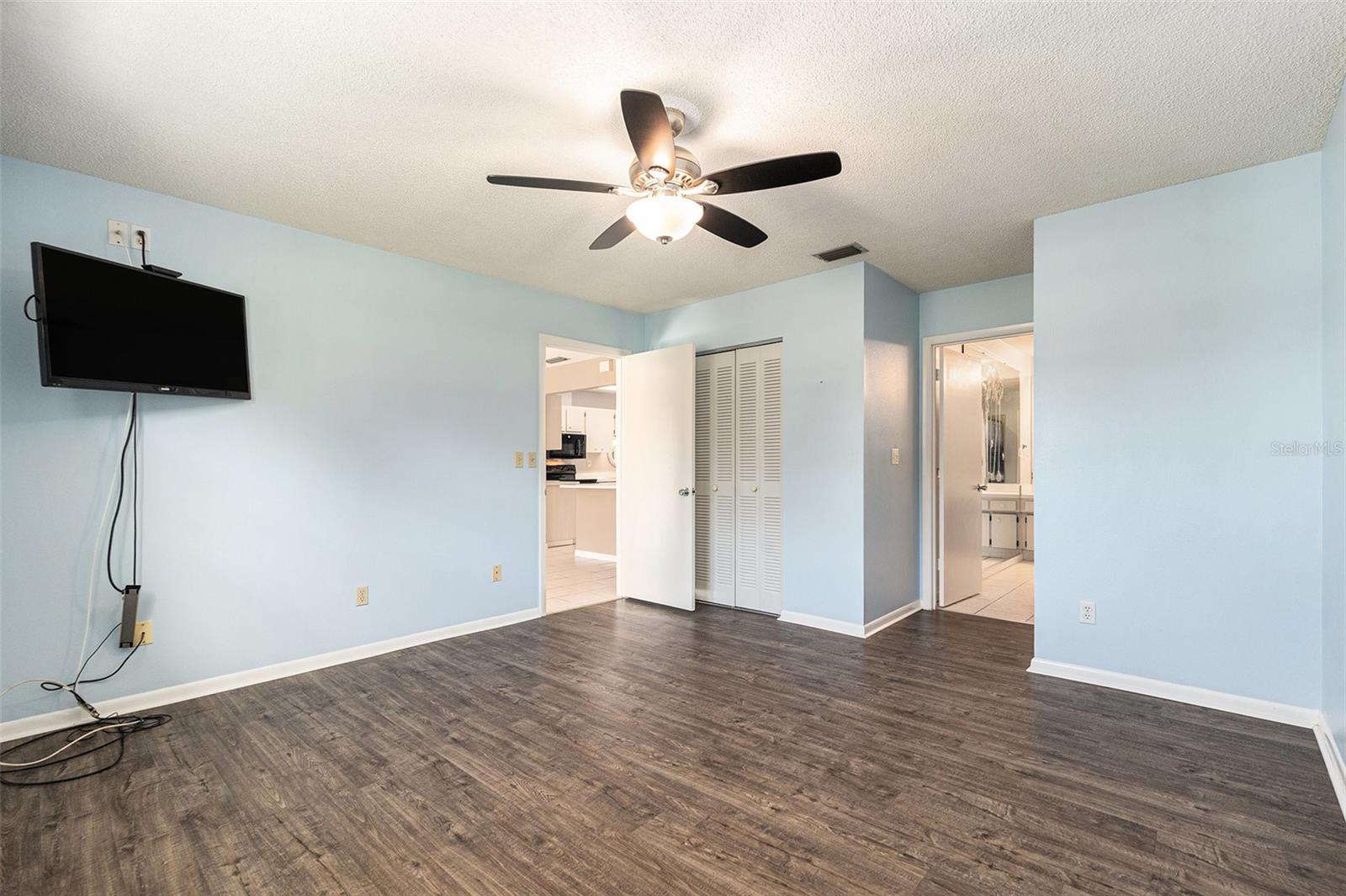 WESTWOOD GREENS A CONDO - Residential