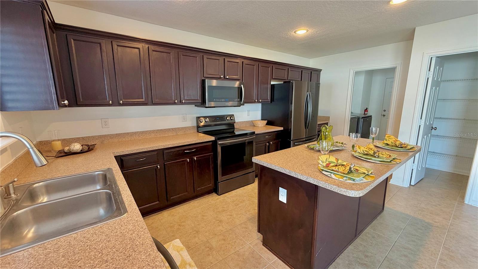 SOUTHWEST QUADRANT PH 01-04 - Residential