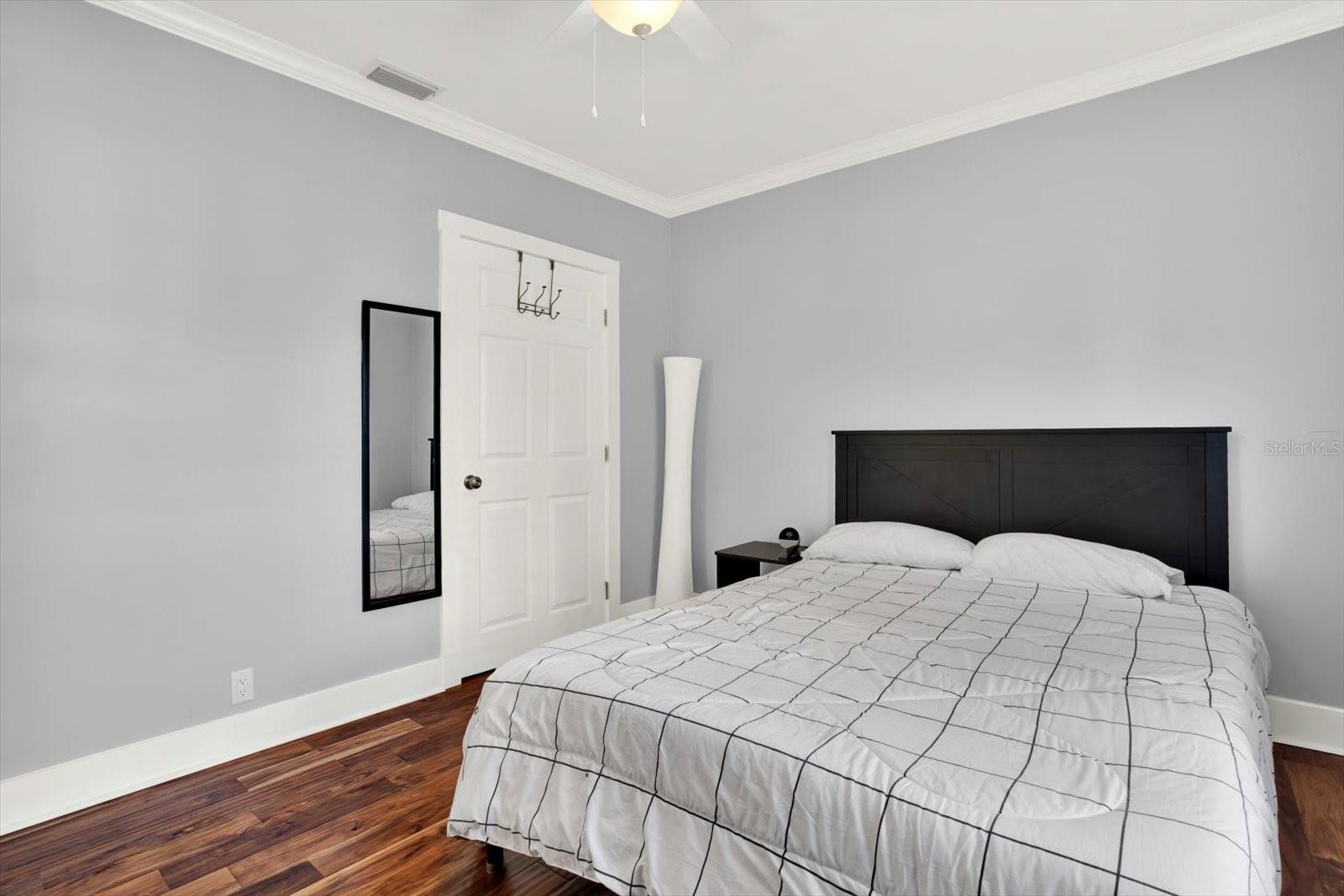 LONE PALM BEACH 1ST ADD - Residential