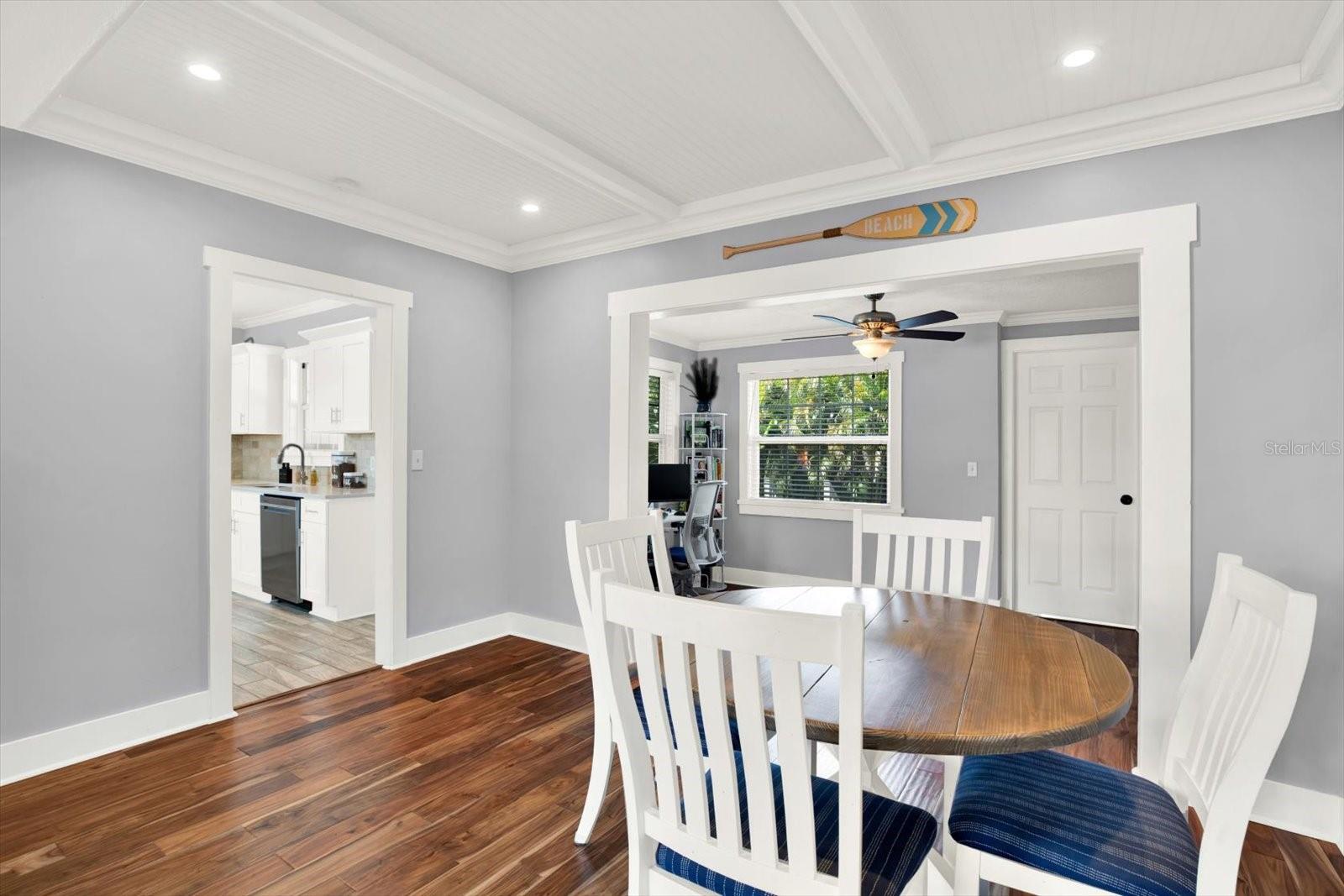 LONE PALM BEACH 1ST ADD - Residential