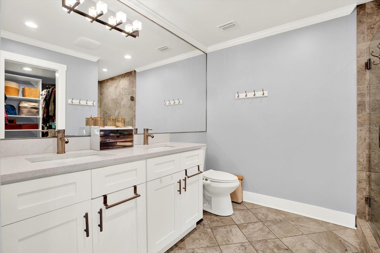 LONE PALM BEACH 1ST ADD - Residential