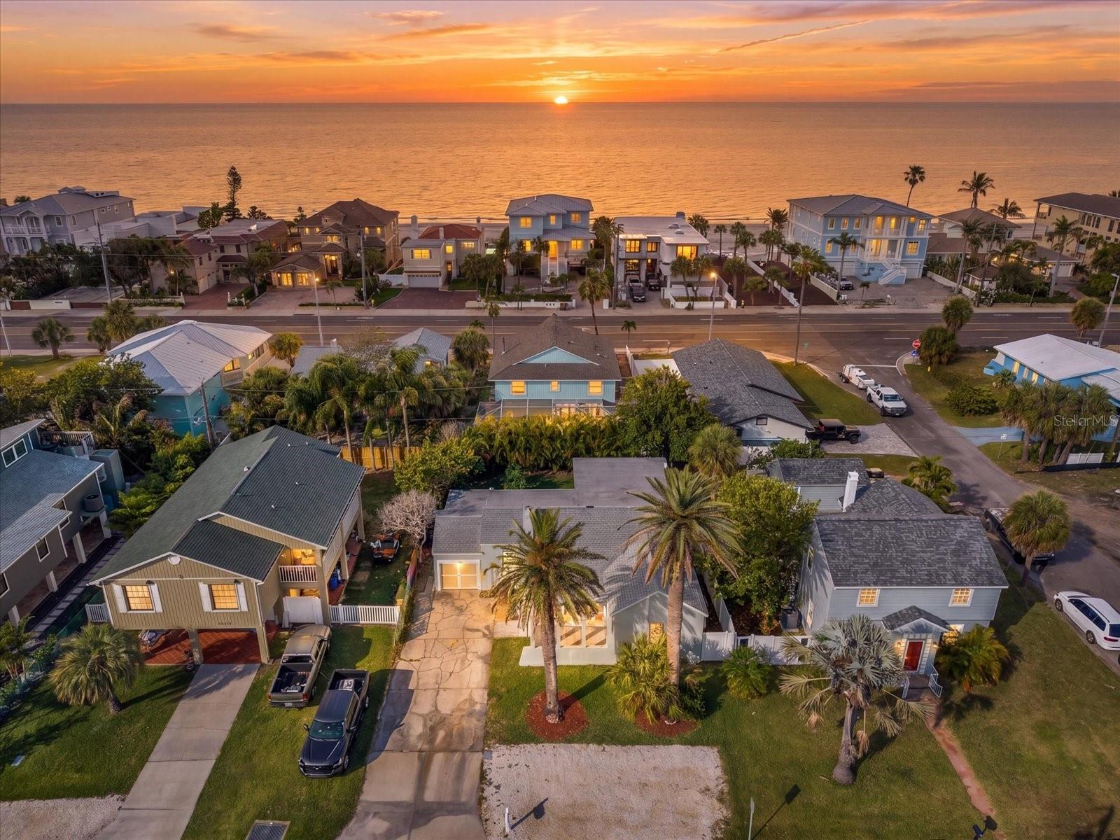 LONE PALM BEACH 1ST ADD - Residential