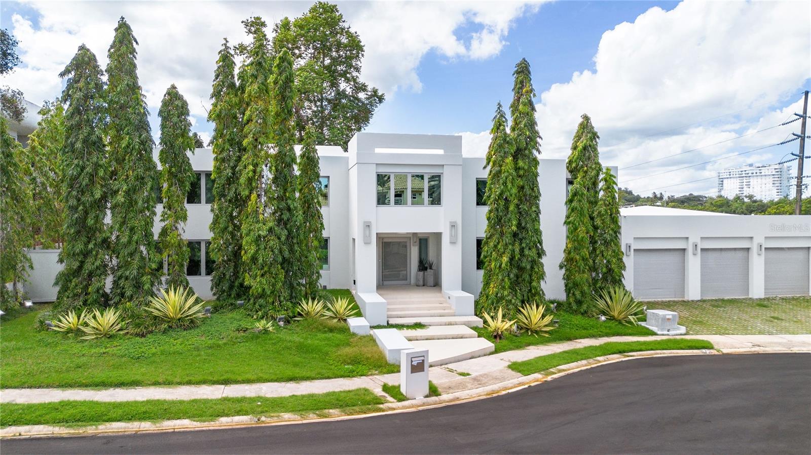 PASEO DE LA FUENTE, LOS PASEOS - Residential