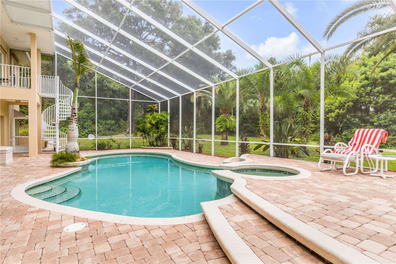 5842 SPRUCE CREEK WOODS DRIVE
