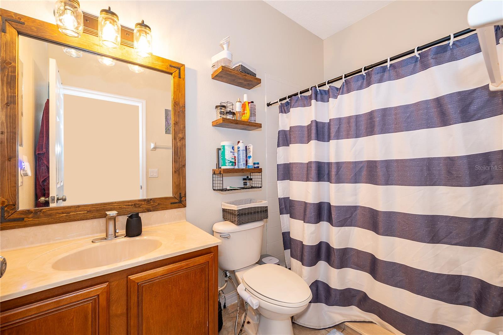 TIVOLI WOODS VILLAGE C 51 84 - Residential