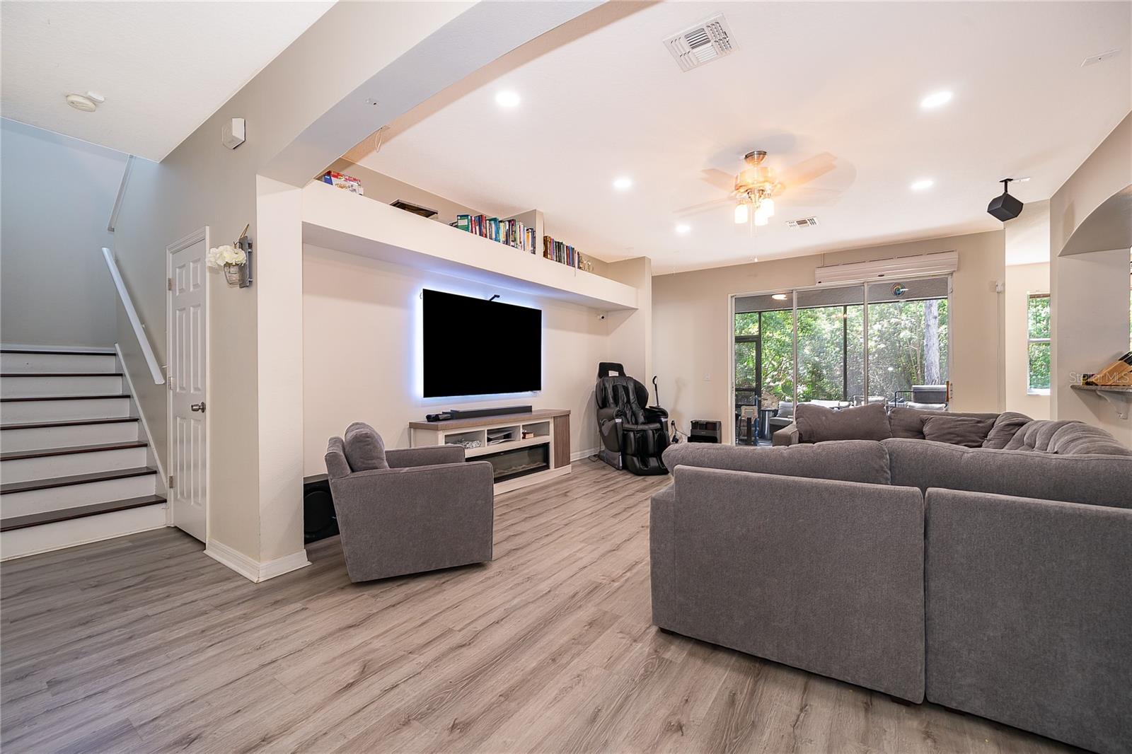 TIVOLI WOODS VILLAGE C 51 84 - Residential