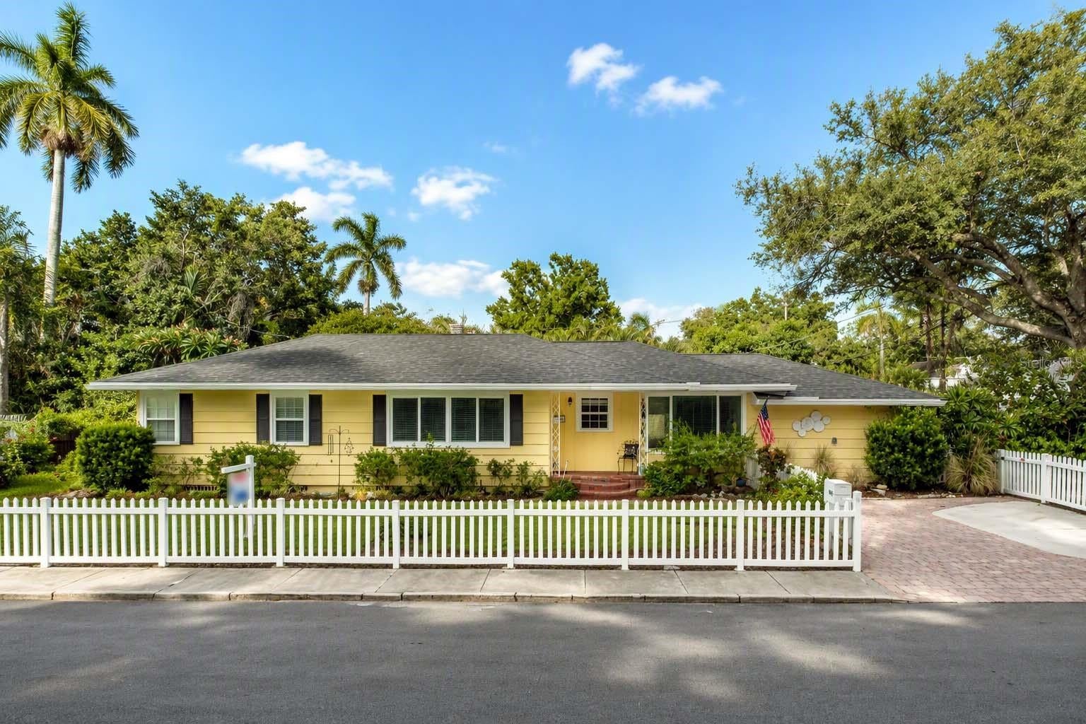 405 20TH STREET W, BRADENTON, FL, 34205 1 405 20TH STREET W