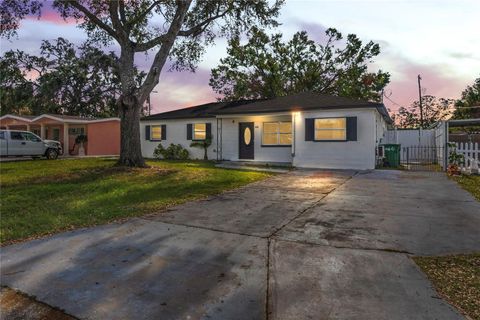 A home in TAMPA